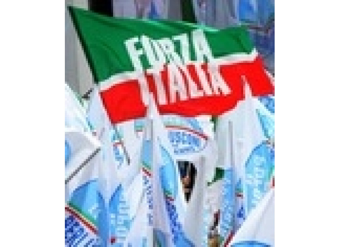 bandiere Pdl e Forza Italia